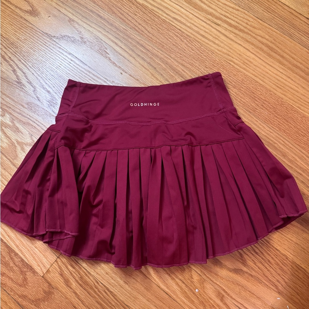 GoldHinge Women's Burgundy Pleated Mini Skirt